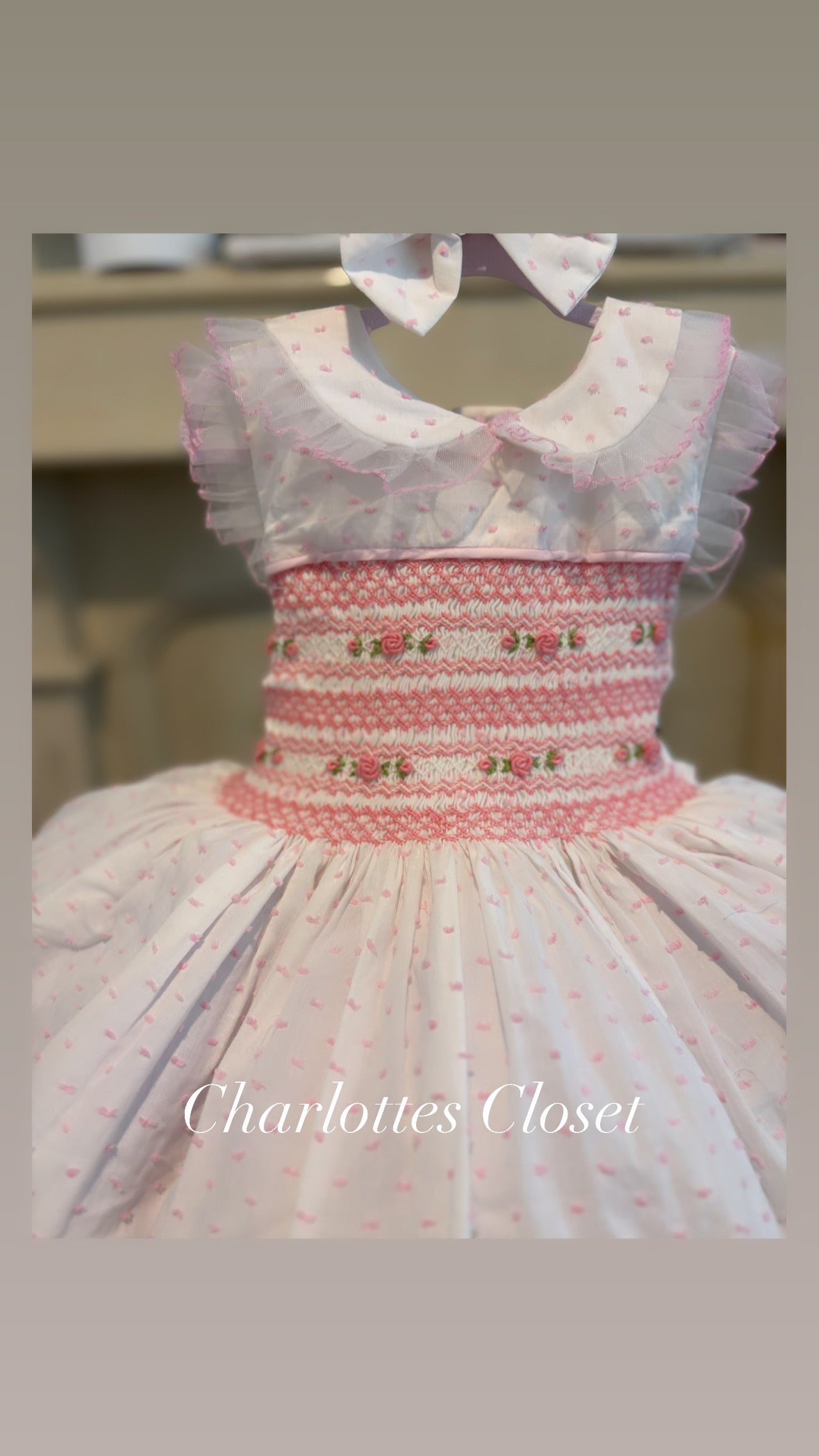 Swiss dot sleeveless Smock 💕