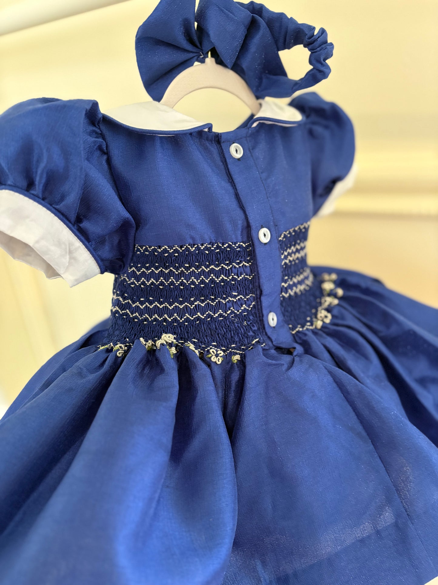 ‘Royal Lady’ Shimmer blue 💙Smock instock 💙👑