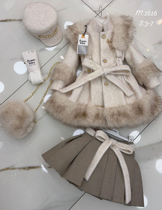 Cream fur Coat & hat & bag set 👑