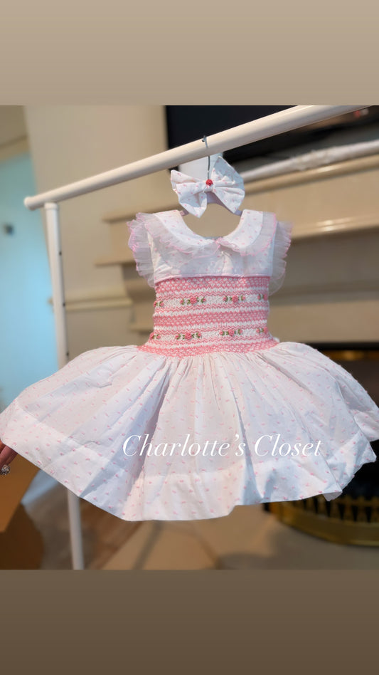 Swiss dot sleeveless Smock 💕